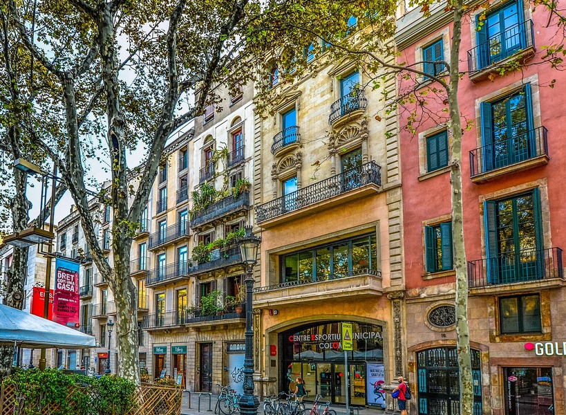 Barcelona © user32212 via Pixabay